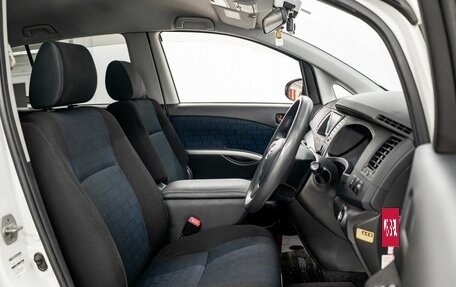 Toyota ISis I, 2014 год, 1 325 000 рублей, 5 фотография