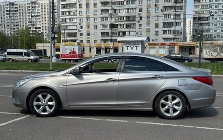 Hyundai Sonata VI, 2011 год, 1 000 000 рублей, 3 фотография