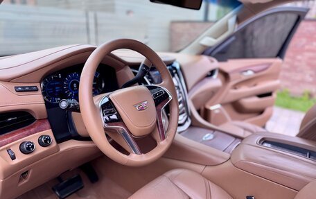 Cadillac Escalade IV, 2016 год, 3 950 000 рублей, 29 фотография