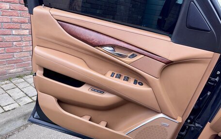Cadillac Escalade IV, 2016 год, 3 950 000 рублей, 22 фотография