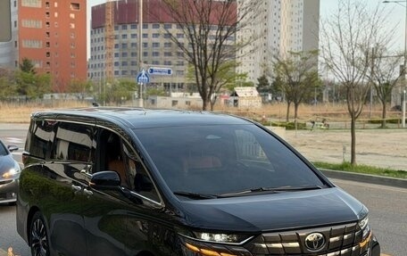 Toyota Alphard, 2025 год, 11 680 000 рублей, 2 фотография