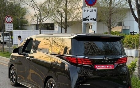 Toyota Alphard, 2025 год, 11 680 000 рублей, 6 фотография