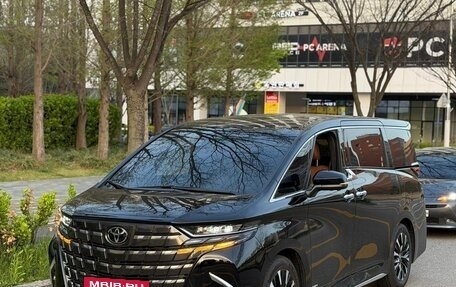 Toyota Alphard, 2025 год, 11 680 000 рублей, 3 фотография