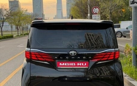 Toyota Alphard, 2025 год, 11 680 000 рублей, 5 фотография