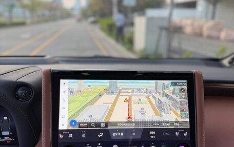 Toyota Alphard, 2025 год, 11 680 000 рублей, 14 фотография