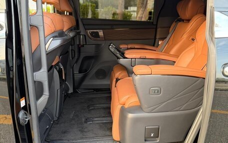 Toyota Alphard, 2025 год, 11 680 000 рублей, 30 фотография