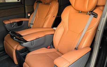 Toyota Alphard, 2025 год, 11 680 000 рублей, 39 фотография