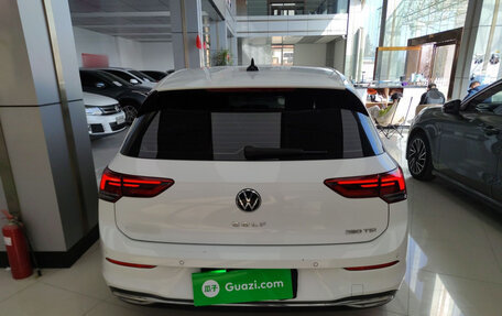 Volkswagen Golf VIII, 2023 год, 2 030 000 рублей, 5 фотография