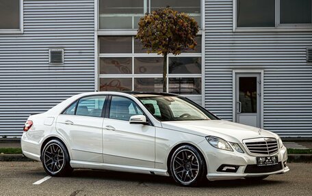 Mercedes-Benz E-Класс, 2011 год, 1 395 000 рублей, 3 фотография