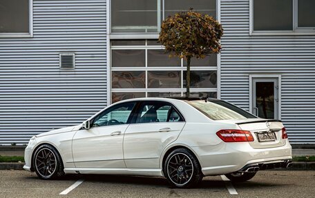 Mercedes-Benz E-Класс, 2011 год, 1 395 000 рублей, 4 фотография