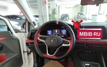 Volkswagen Golf VIII, 2023 год, 2 030 000 рублей, 14 фотография