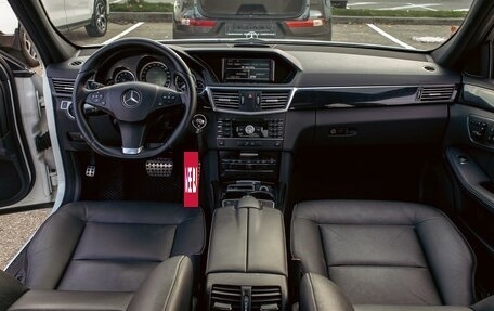 Mercedes-Benz E-Класс, 2011 год, 1 395 000 рублей, 16 фотография