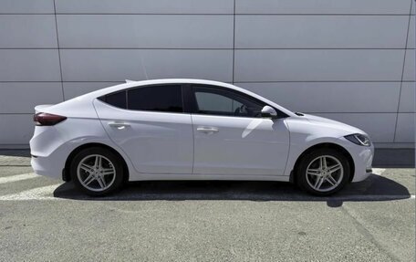 Hyundai Elantra VI рестайлинг, 2018 год, 1 580 000 рублей, 7 фотография