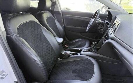 Hyundai Elantra VI рестайлинг, 2018 год, 1 580 000 рублей, 18 фотография