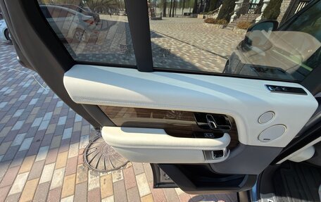 Land Rover Range Rover IV рестайлинг, 2018 год, 6 800 000 рублей, 15 фотография
