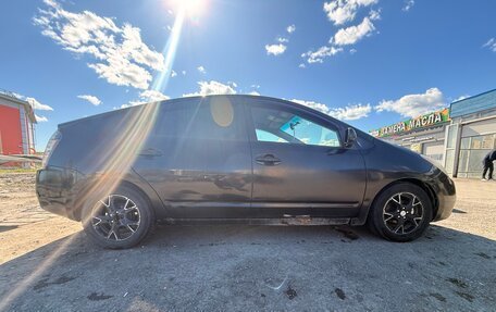 Toyota Prius, 2004 год, 420 000 рублей, 7 фотография