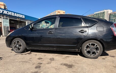 Toyota Prius, 2004 год, 420 000 рублей, 9 фотография