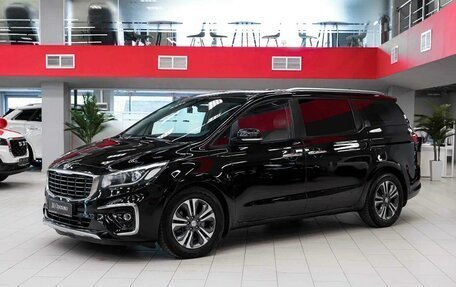 KIA Carnival III, 2019 год, 2 490 000 рублей, 1 фотография