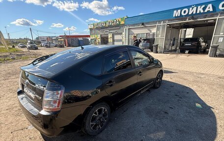 Toyota Prius, 2004 год, 420 000 рублей, 8 фотография