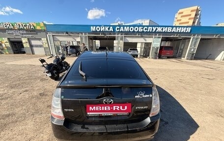 Toyota Prius, 2004 год, 420 000 рублей, 6 фотография