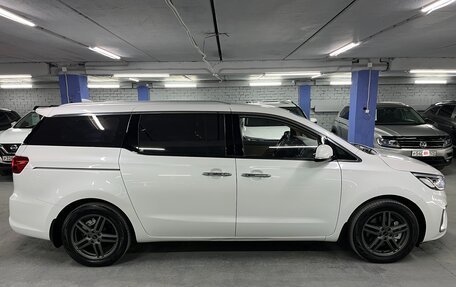 KIA Carnival III, 2019 год, 3 150 000 рублей, 4 фотография