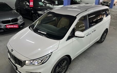 KIA Carnival III, 2019 год, 3 150 000 рублей, 9 фотография