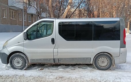 Renault Trafic, 2011 год, 1 520 000 рублей, 12 фотография