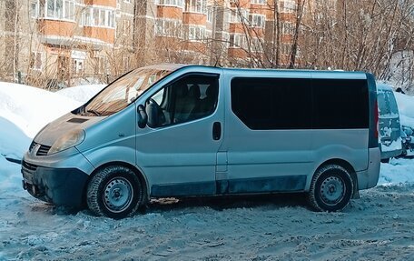 Renault Trafic, 2011 год, 1 520 000 рублей, 15 фотография