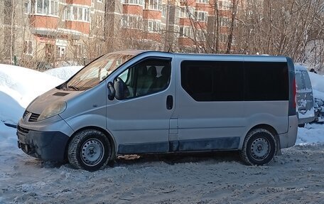Renault Trafic, 2011 год, 1 520 000 рублей, 16 фотография