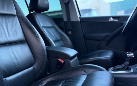 Volkswagen Tiguan I, 2010 год, 1 060 000 рублей, 2 фотография