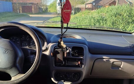Renault Clio III, 2002 год, 260 000 рублей, 7 фотография