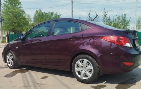 Hyundai Solaris II рестайлинг, 2011 год, 840 000 рублей, 3 фотография