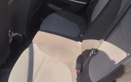 Hyundai Solaris II рестайлинг, 2011 год, 840 000 рублей, 7 фотография