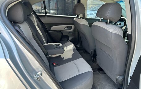 Chevrolet Cruze II, 2011 год, 695 000 рублей, 8 фотография