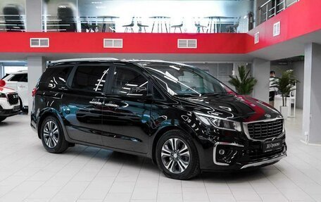 KIA Carnival III, 2019 год, 2 490 000 рублей, 3 фотография