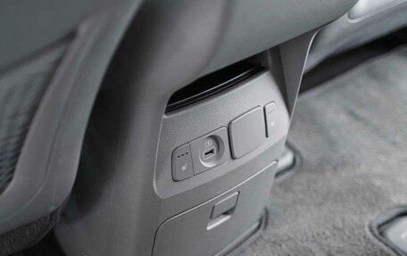 KIA Carnival III, 2019 год, 2 490 000 рублей, 14 фотография