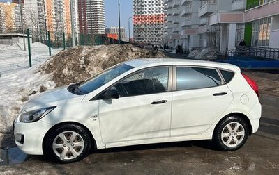 Hyundai Solaris II рестайлинг, 2012 год, 800 000 рублей, 1 фотография