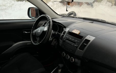 Mitsubishi Outlander III рестайлинг 3, 2008 год, 890 000 рублей, 12 фотография