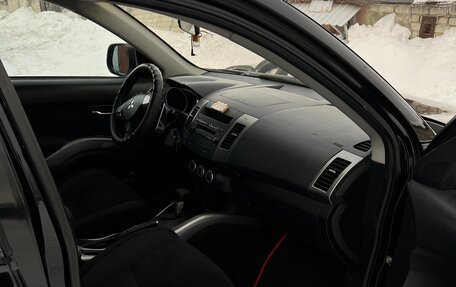 Mitsubishi Outlander III рестайлинг 3, 2008 год, 890 000 рублей, 9 фотография