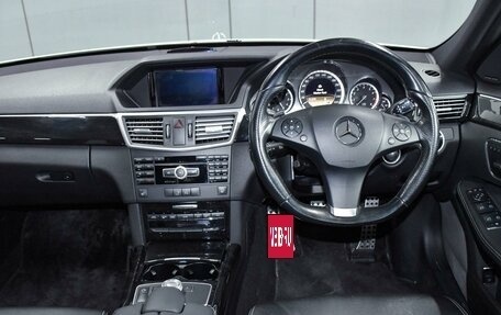 Mercedes-Benz E-Класс, 2011 год, 1 669 000 рублей, 24 фотография