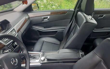 Mercedes-Benz E-Класс, 2010 год, 1 050 000 рублей, 6 фотография