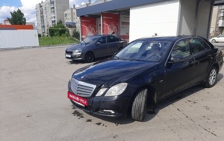 Mercedes-Benz E-Класс, 2010 год, 1 050 000 рублей, 8 фотография