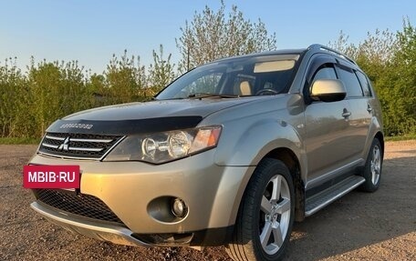 Mitsubishi Outlander III рестайлинг 3, 2008 год, 755 000 рублей, 2 фотография