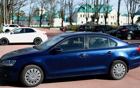 Volkswagen Jetta VI, 2014 год, 880 000 рублей, 3 фотография