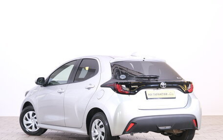 Toyota Yaris, 2021 год, 1 139 000 рублей, 5 фотография
