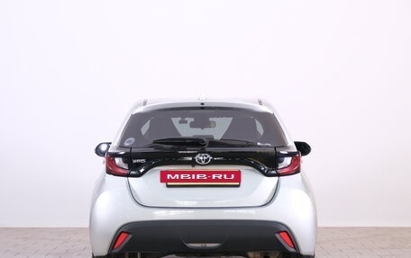 Toyota Yaris, 2021 год, 1 139 000 рублей, 6 фотография