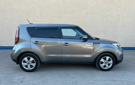 KIA Soul II рестайлинг, 2019 год, 1 700 000 рублей, 6 фотография