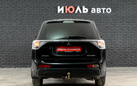 Mitsubishi Outlander III рестайлинг 3, 2013 год, 1 000 000 рублей, 6 фотография