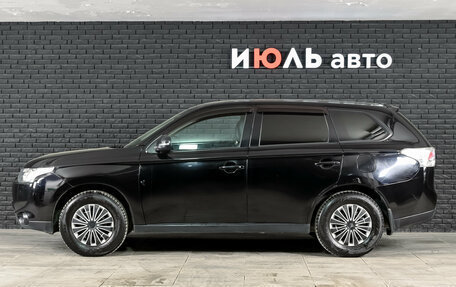 Mitsubishi Outlander III рестайлинг 3, 2013 год, 1 000 000 рублей, 9 фотография