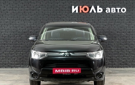 Mitsubishi Outlander III рестайлинг 3, 2013 год, 1 000 000 рублей, 3 фотография